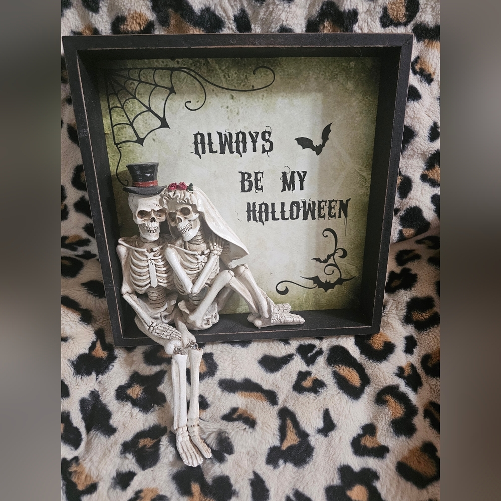 Skeleton Couple Shadow Box Decor